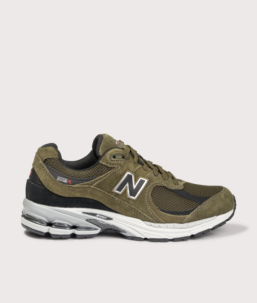 New Balance Mens 2002R Sneakers